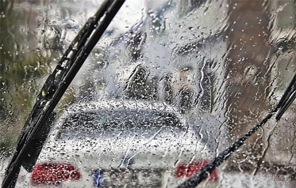 科目二、科目三遇到下雨天應(yīng)該怎樣做？考試順利會通過